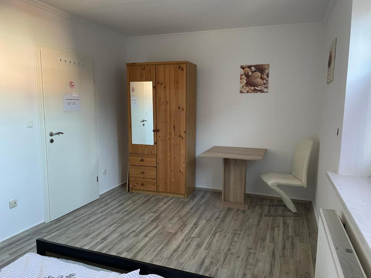 Schoene Zentrale Zimmer In Wilhelmshaven Apartment Luaran gambar