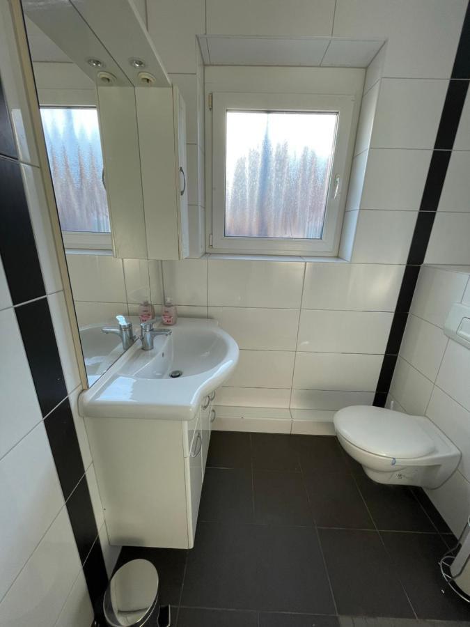 Schoene Zentrale Zimmer In Wilhelmshaven Apartment Luaran gambar